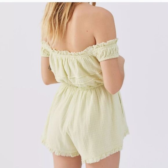 Urban Outfitters Light Yellow Off-Shoulder Romper - Picture 3 of 5